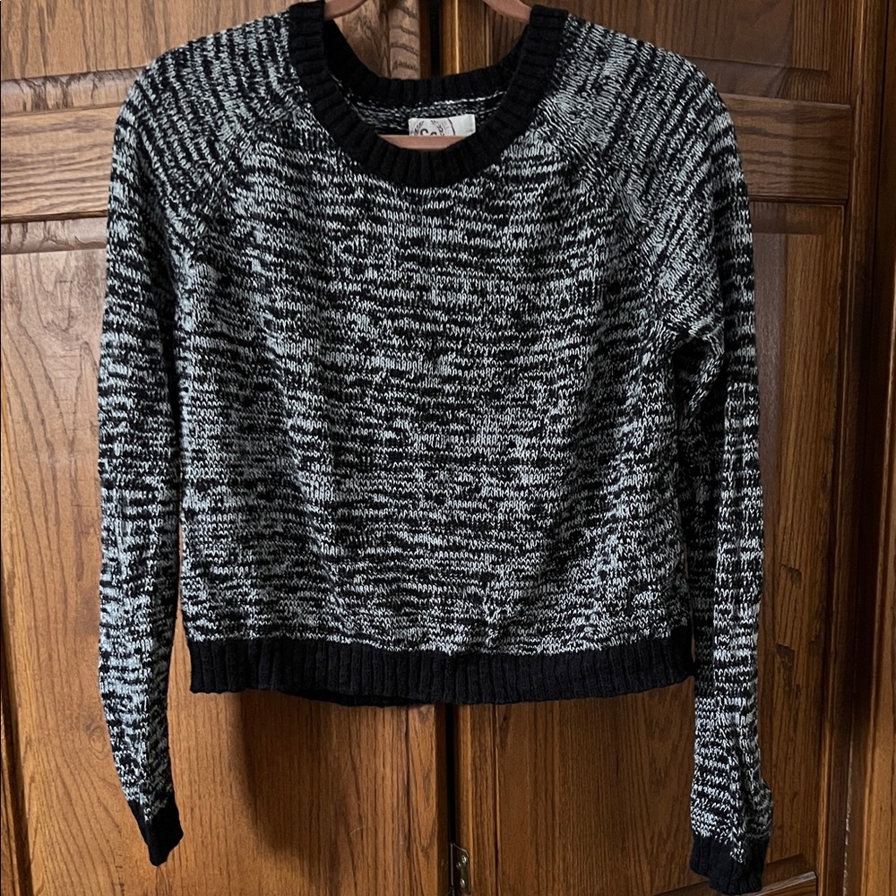 KnitBlack and White Women's Sweater